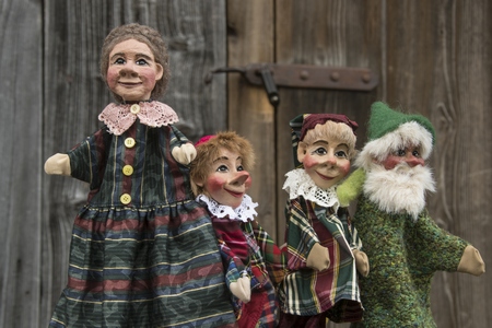 Mia Kaiser-Wenig und ihre Puppen